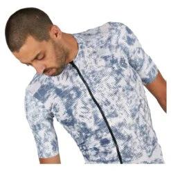 Sportful Escape Supergiara Cycling Jersey -Cycle Flex Store 301f5bb71fc381408b00c571867697bc58eb9dbeb9abbd6871c08131c4c7827e 77112.1685150333