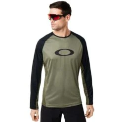 Oakley MTB LS Tech Tee -Cycle Flex Store dd5e03eb576a4aa3461a25d7832ee7d4bebbf1135f52e846f3ed3fcf7c474a16 62191.1685352644